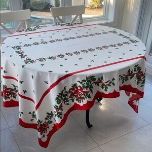 FESTIVE OBLONG TABLECLOTH in Red/White/Green easy care Polyester L 81.5”
W 57.5”